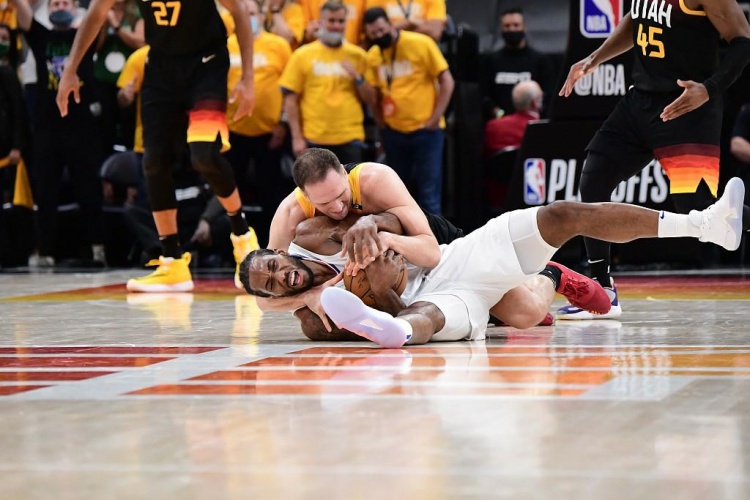NBA最差签约?快船为伦纳德付出10首轮 灾难程度远超送走东契奇?